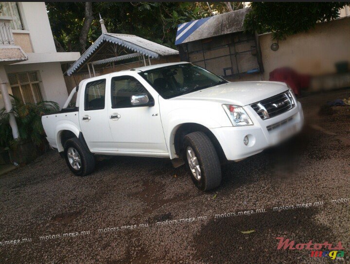 2008' Isuzu photo #1