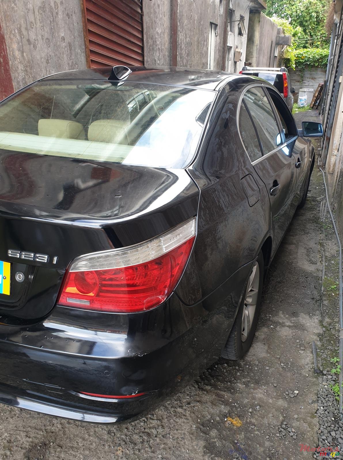 2008' BMW 523 photo #2