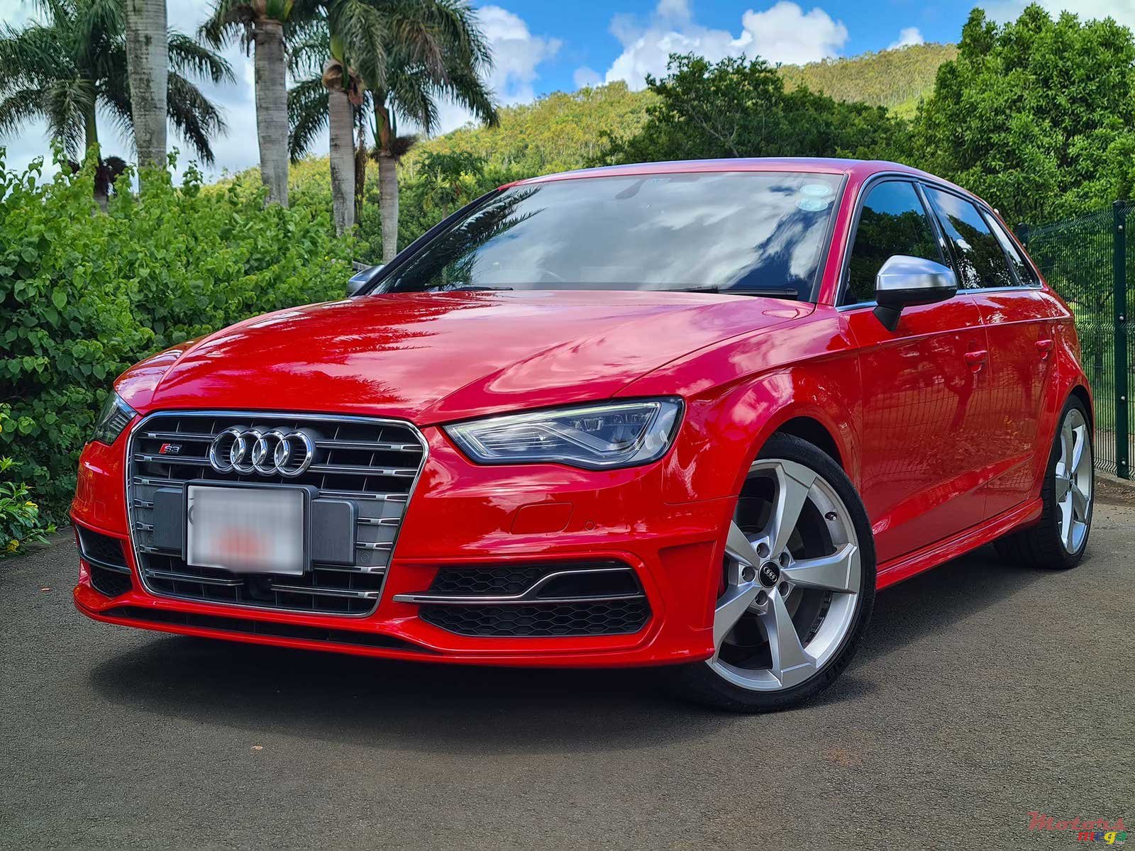 2015' Audi S3 2.0 TFSI Quattro photo #2