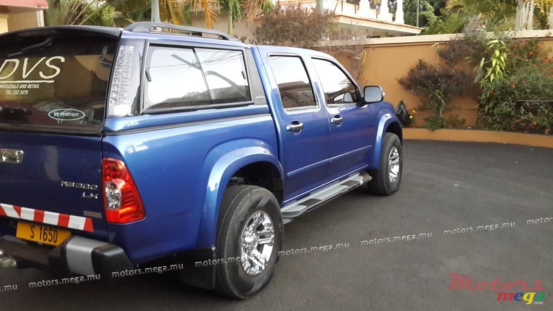 2009' Isuzu KB Series photo #1