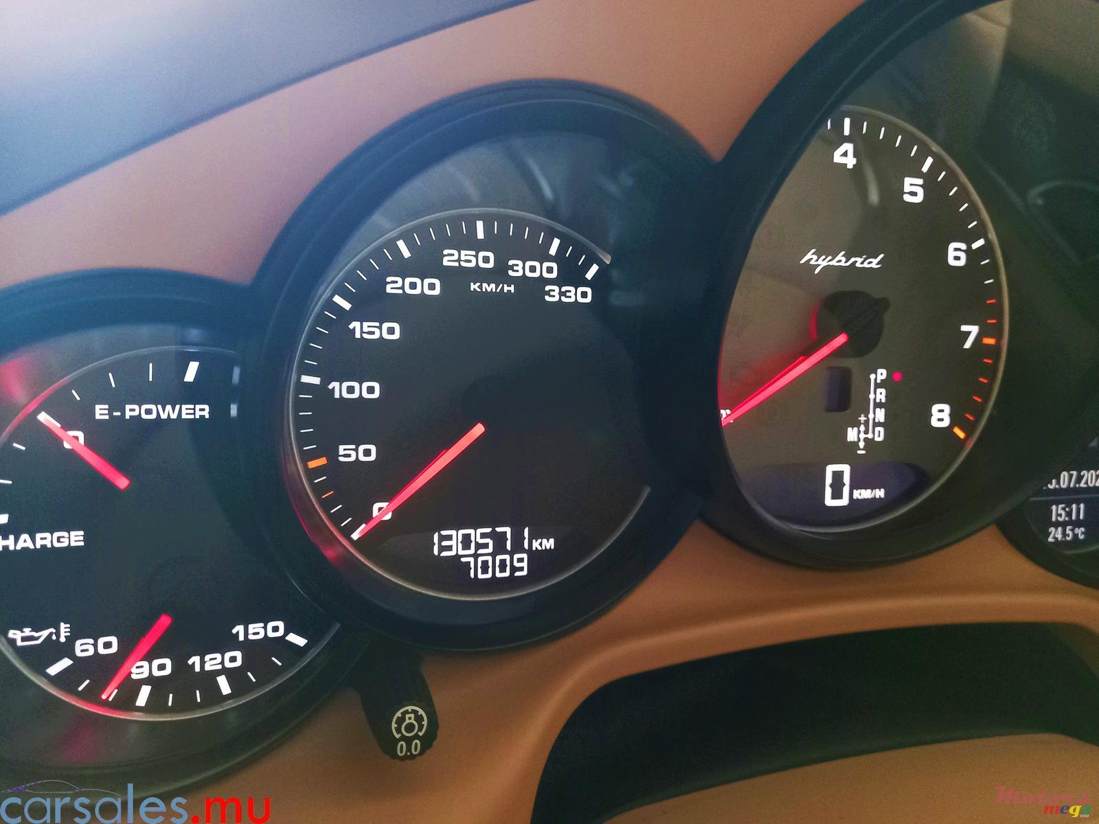 2012' Porsche Panamera S Hybrid 3.0 photo #7