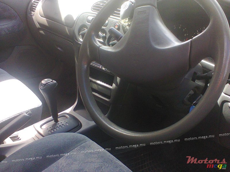 1999' Mitsubishi photo #2