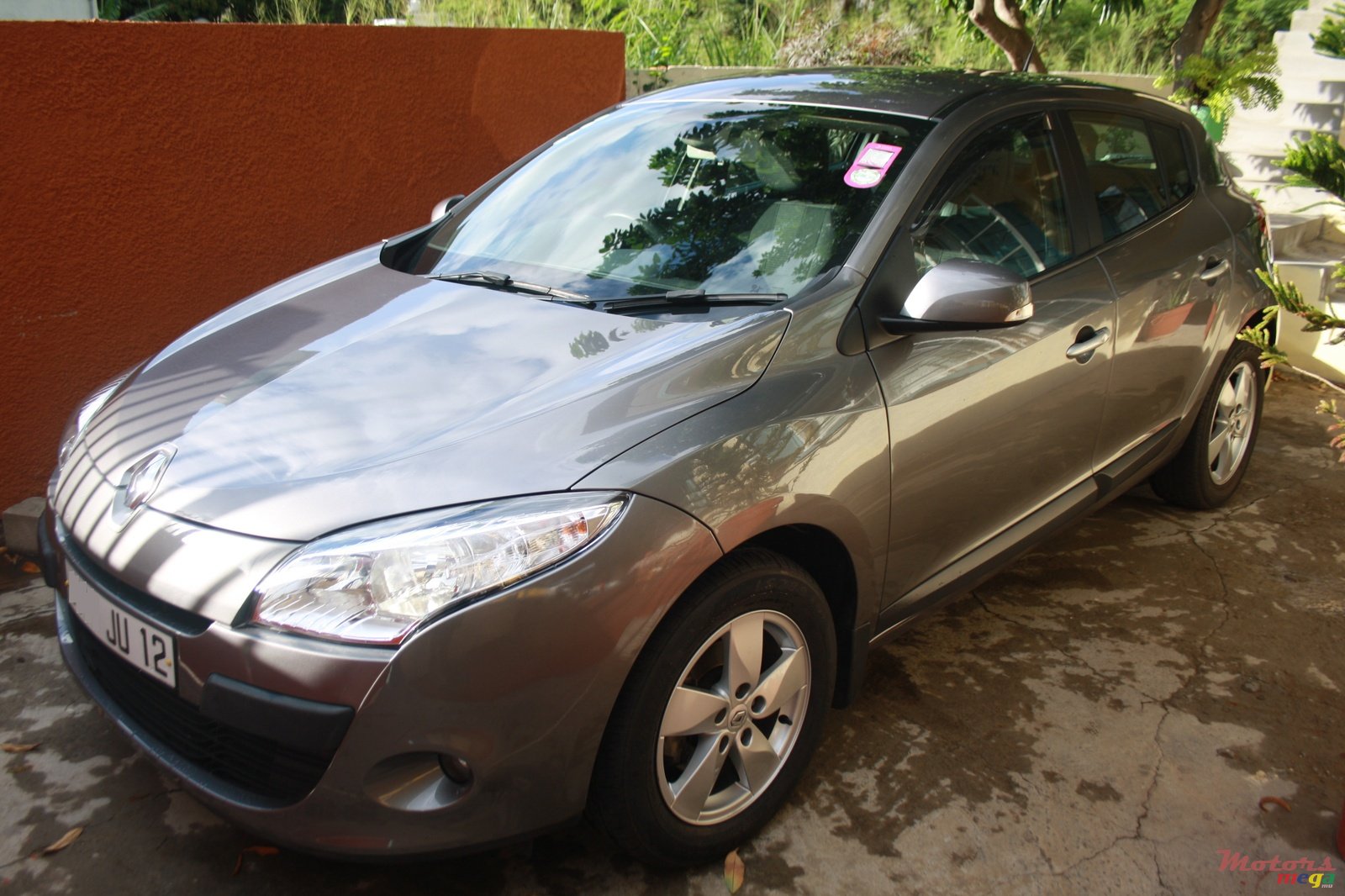 2012' Renault Megane 3 photo #2