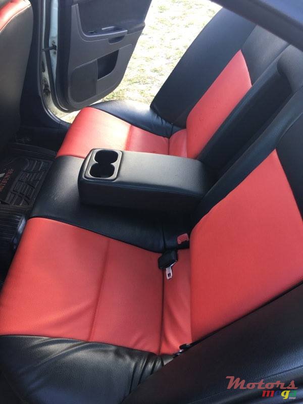 2008' Mitsubishi Lancer Evolution photo #5