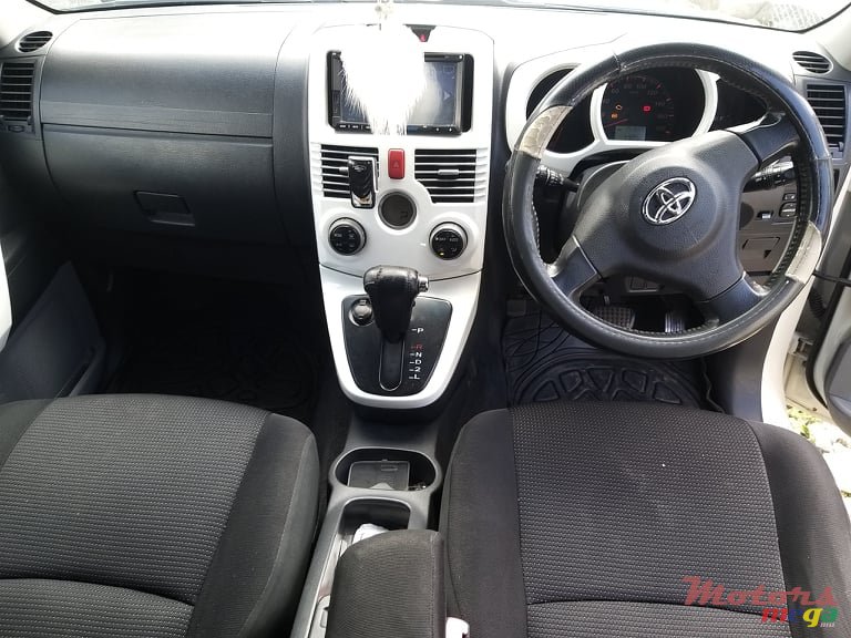 2006&#x27; Toyota RAV4 RUSH photo #4