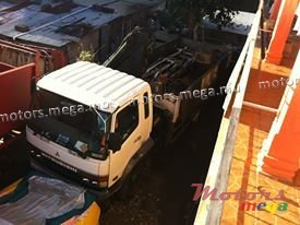 2005' Mitsubishi FTO crane photo #3