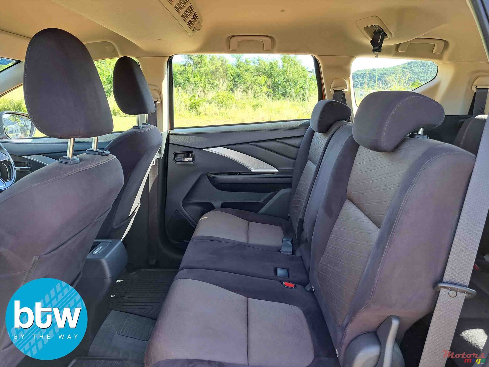 2021' Mitsubishi photo #4