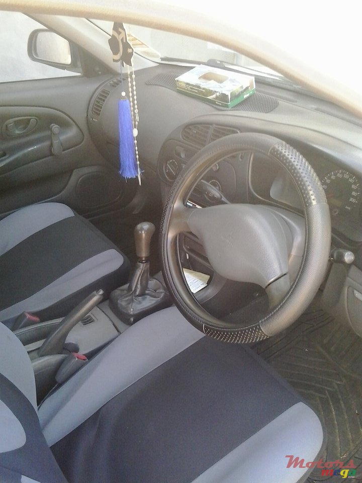 1998' Mitsubishi Lancer photo #4