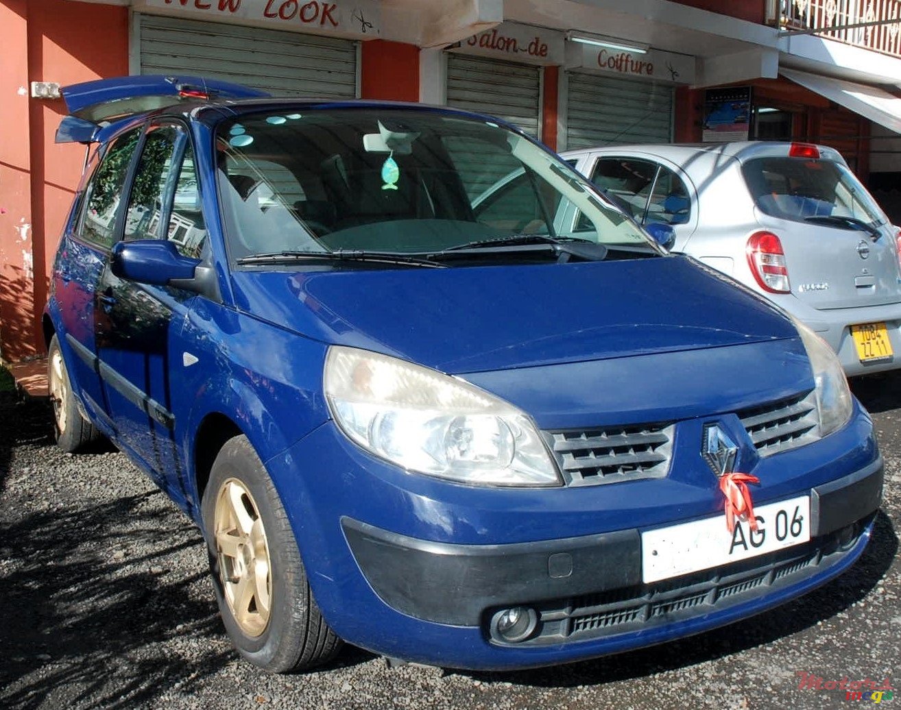 2006' Renault Scenic photo #5