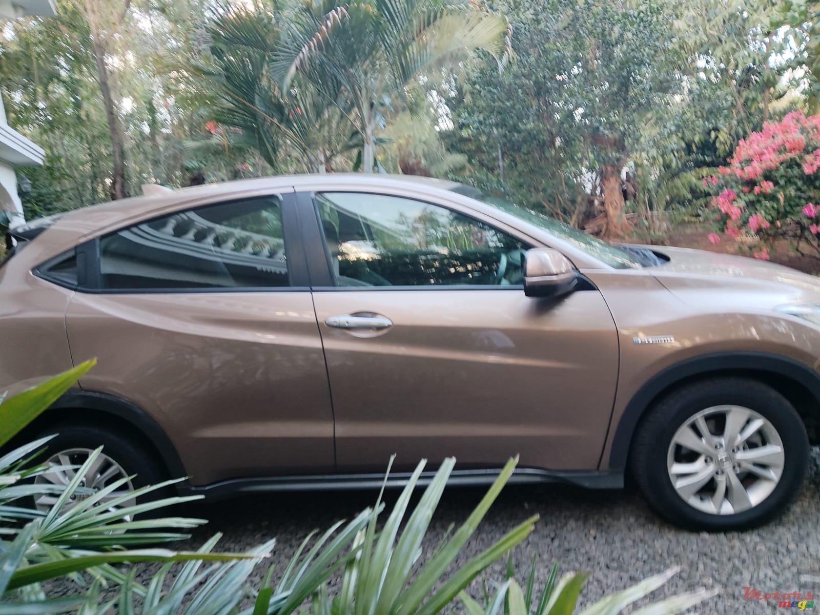 2017' Honda VEZEL photo #2