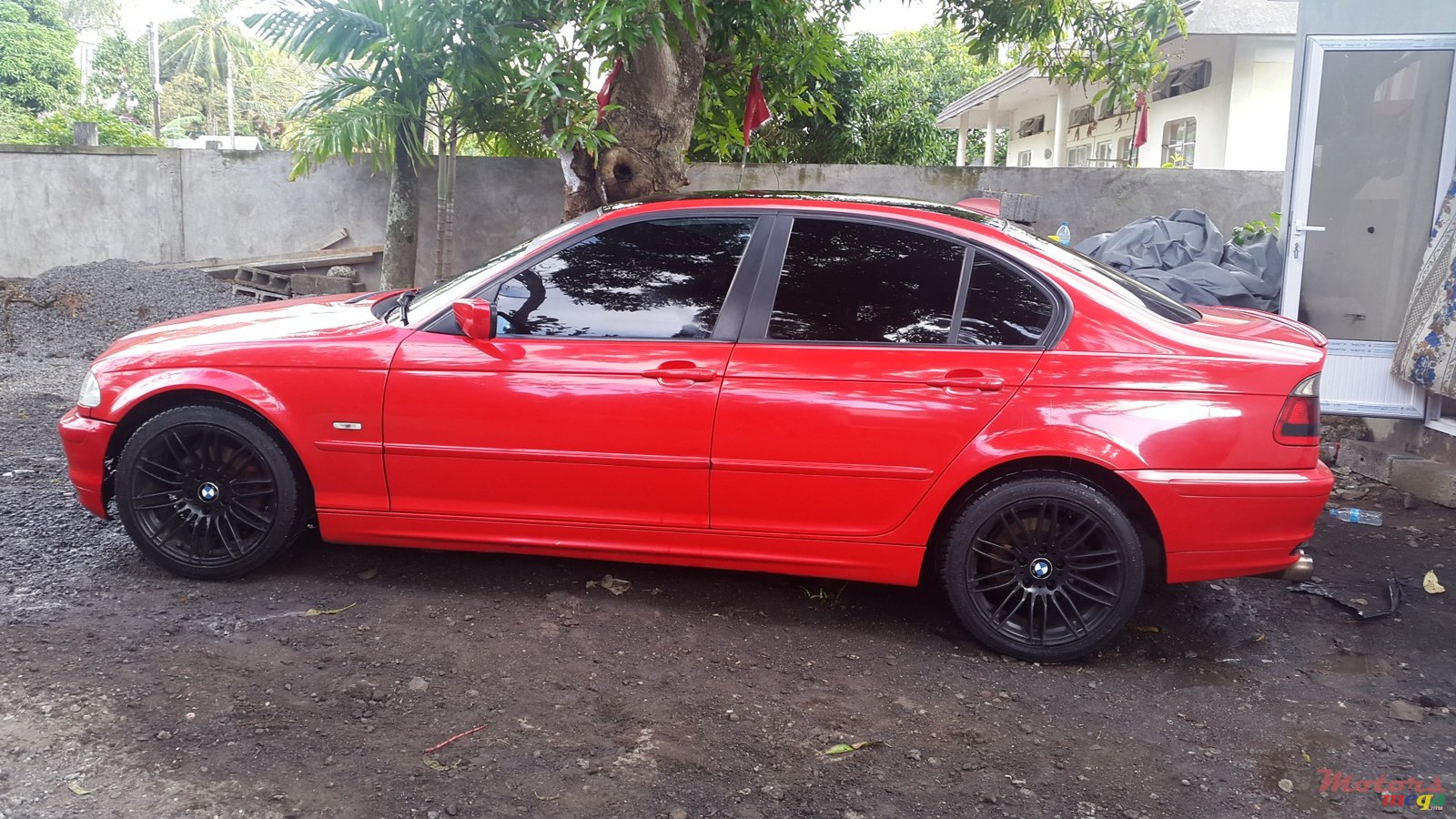 2000' BMW 318 photo #1