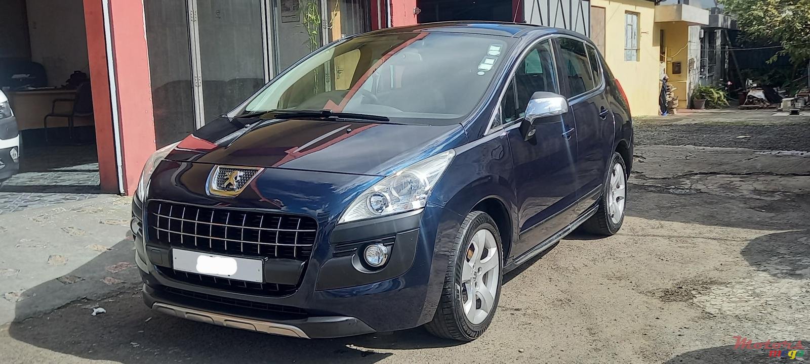 2011' Peugeot 3008 photo #1