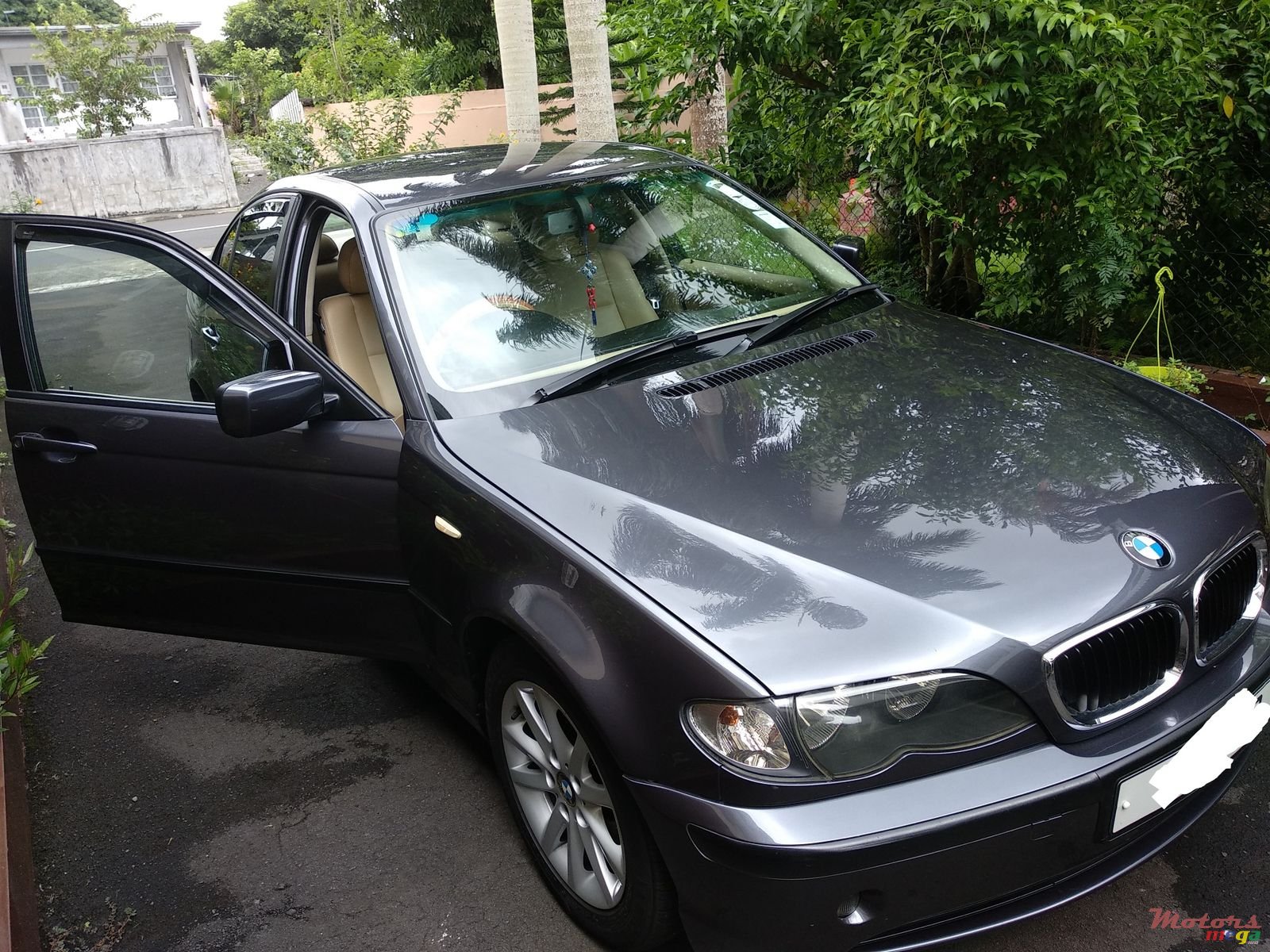 2004' BMW 318 photo #2