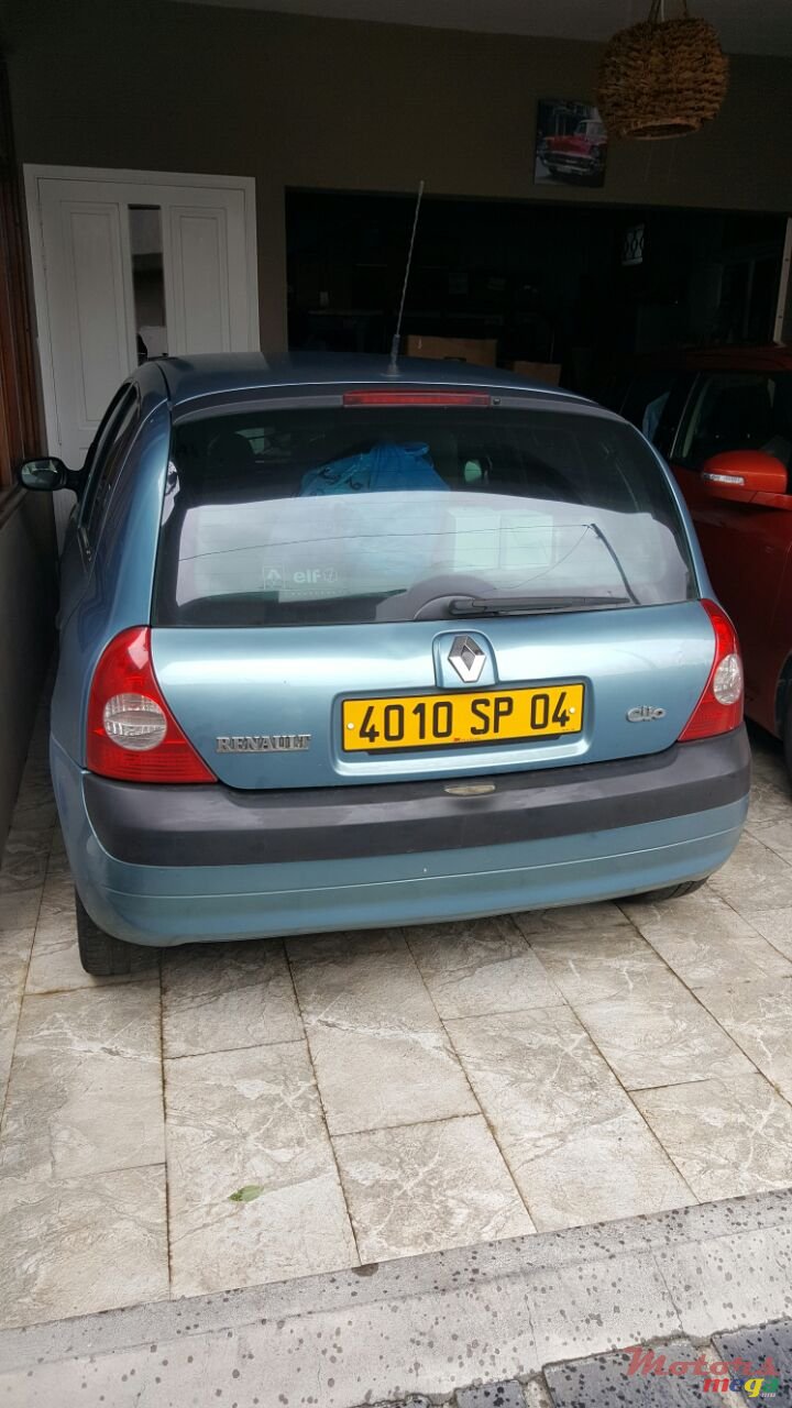 2004' Renault Clio photo #1