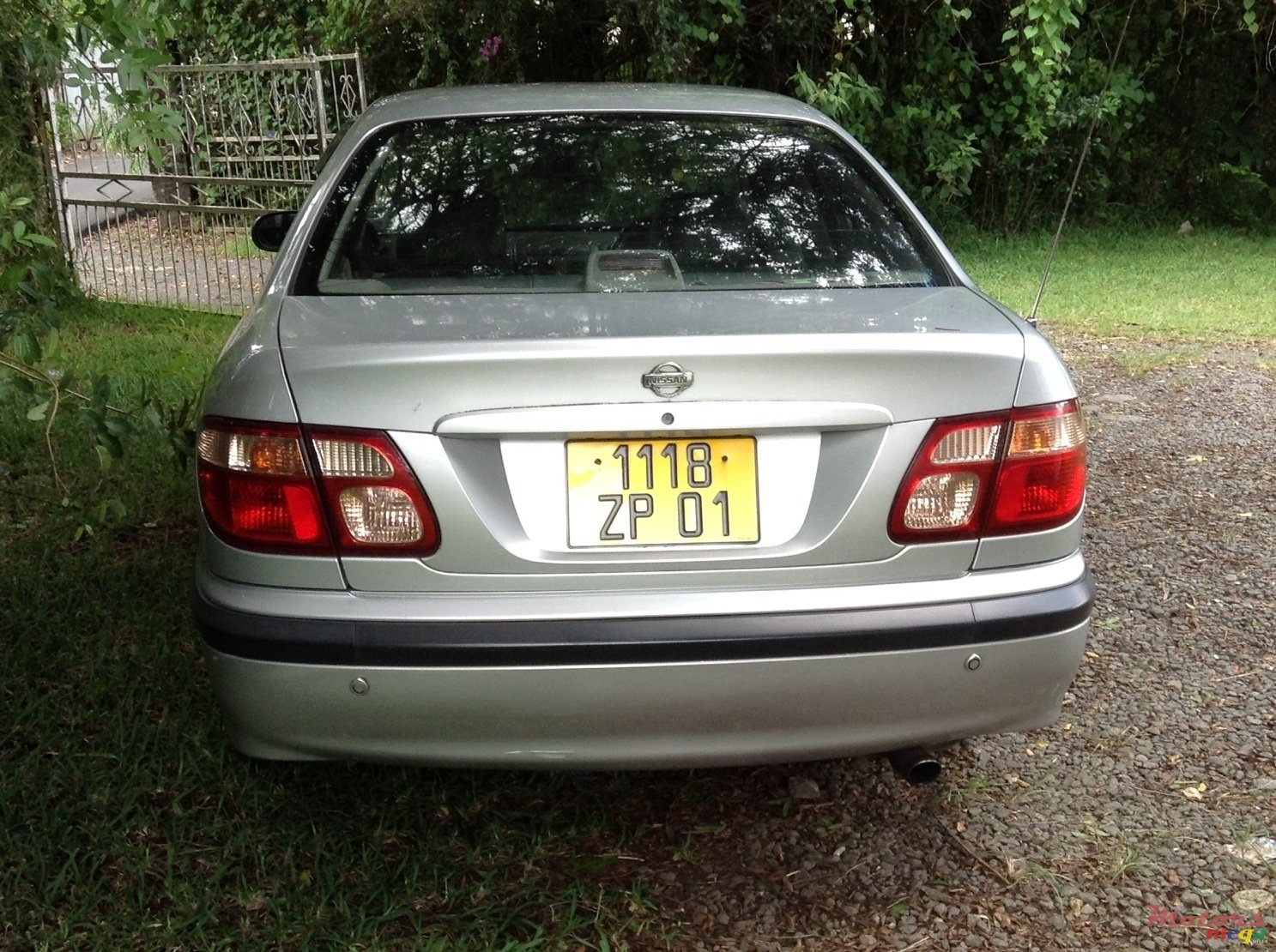 2001' Nissan Sunny photo #3