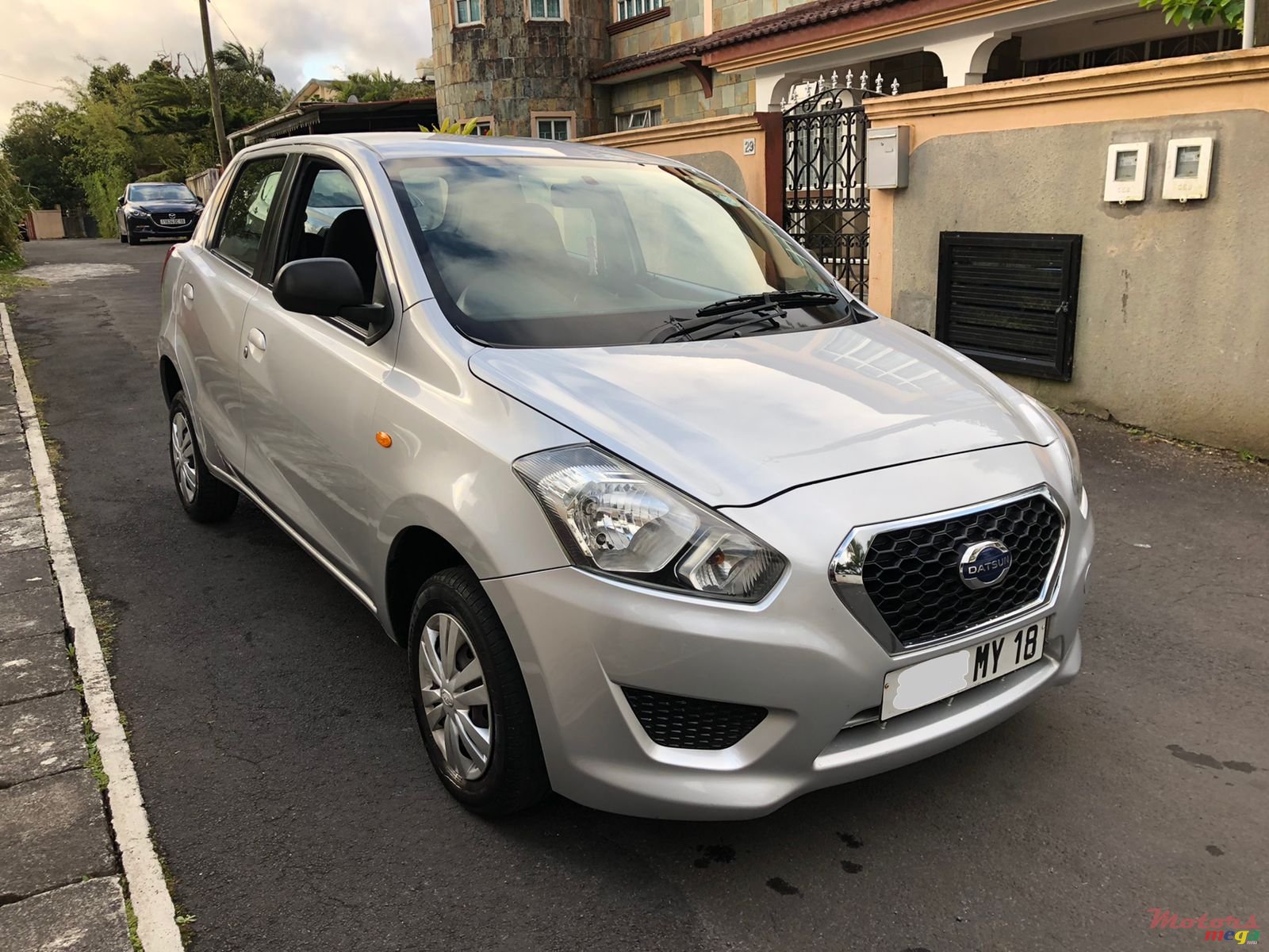 2018' Datsun Go photo #1