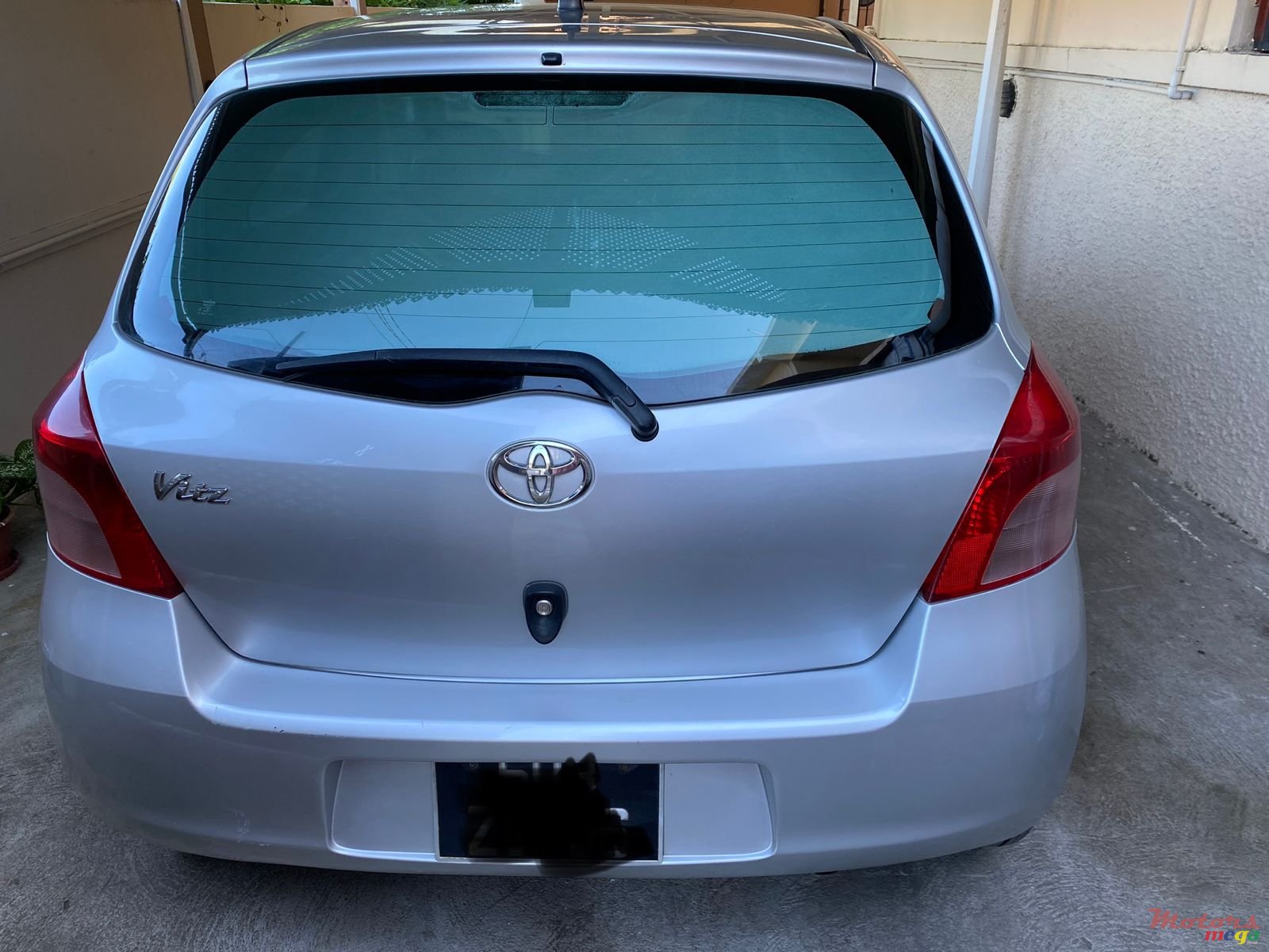 2006' Toyota Vitz photo #3