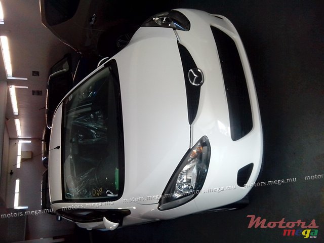 2009' Mazda Demio photo #1