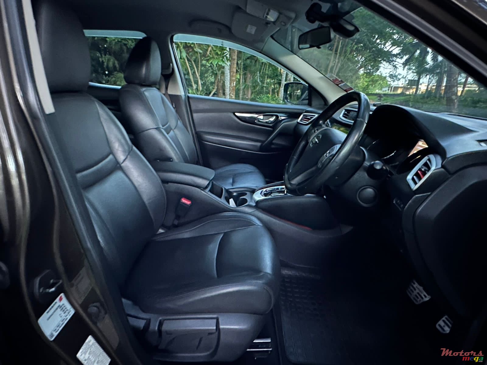 2015' Nissan Qashqai 1.2 Turbo photo #6