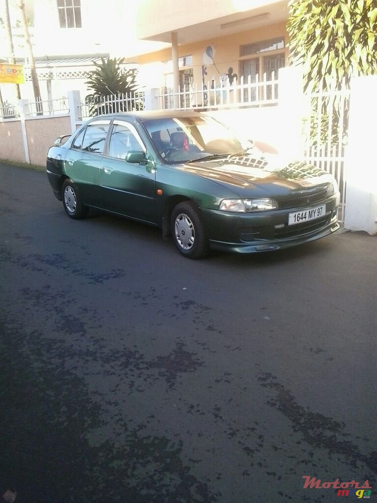 1997' Mitsubishi Lancer GLX photo #2
