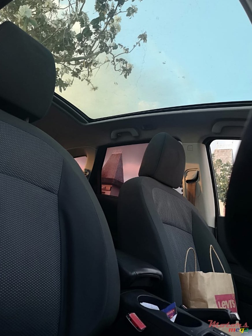 2010' Nissan Qashqai+2 photo #2