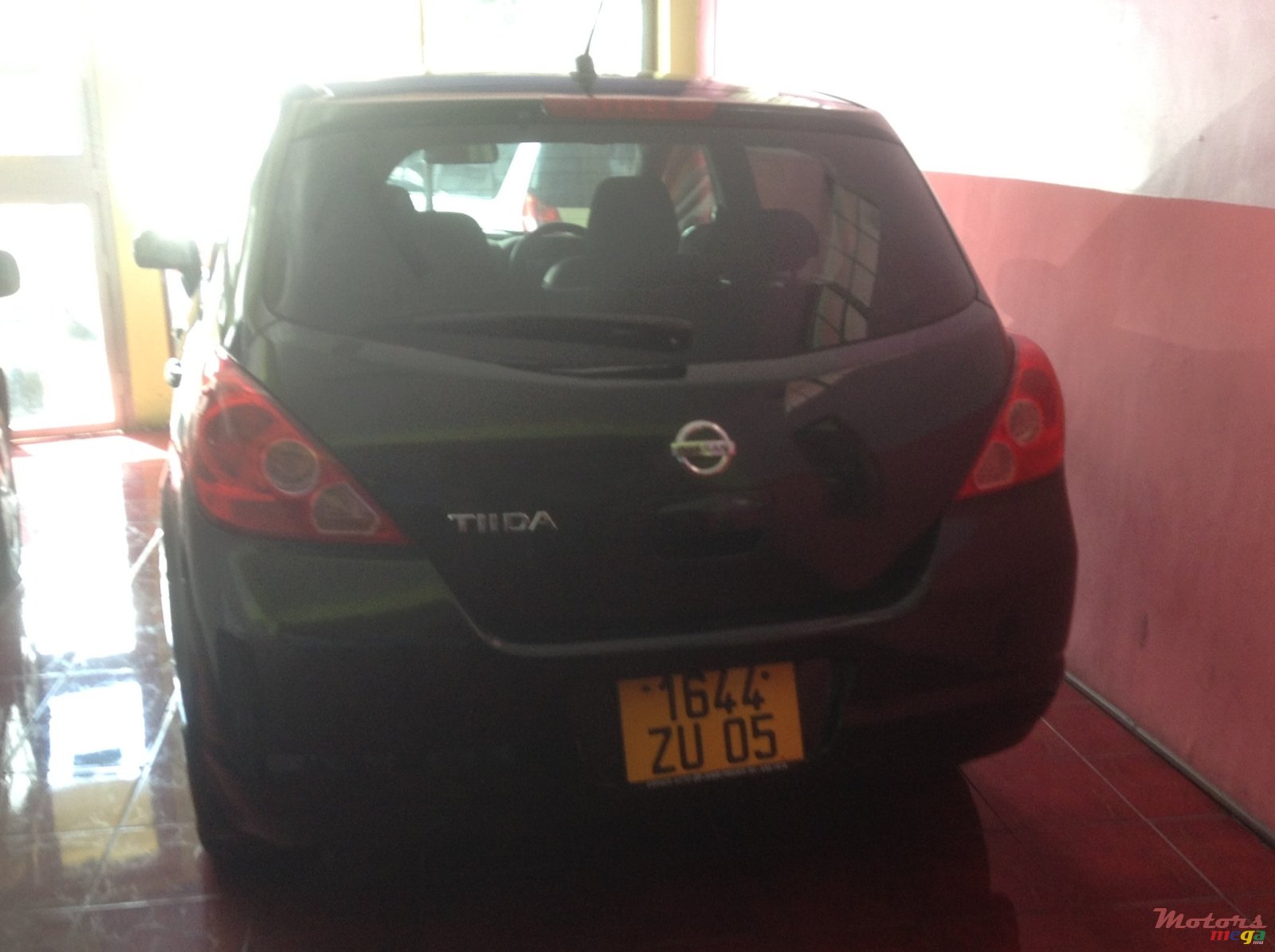 2005' Nissan Tiida photo #3