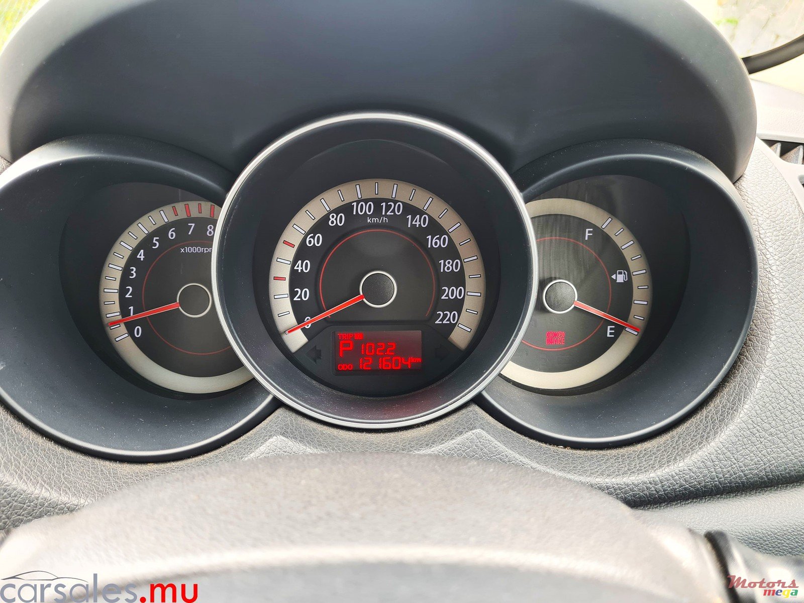 2011' Kia Cerato 1.6 Hatchback photo #7