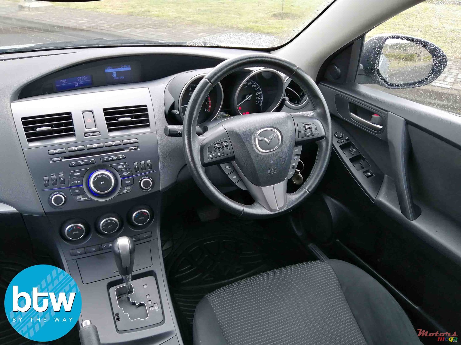 2013' Mazda 3 Automatic photo #5