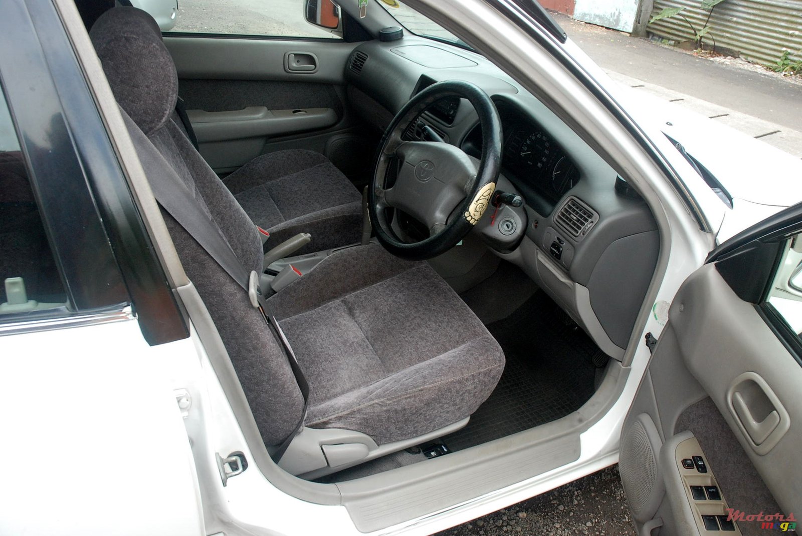 1998' Toyota Corolla EE111 photo #3