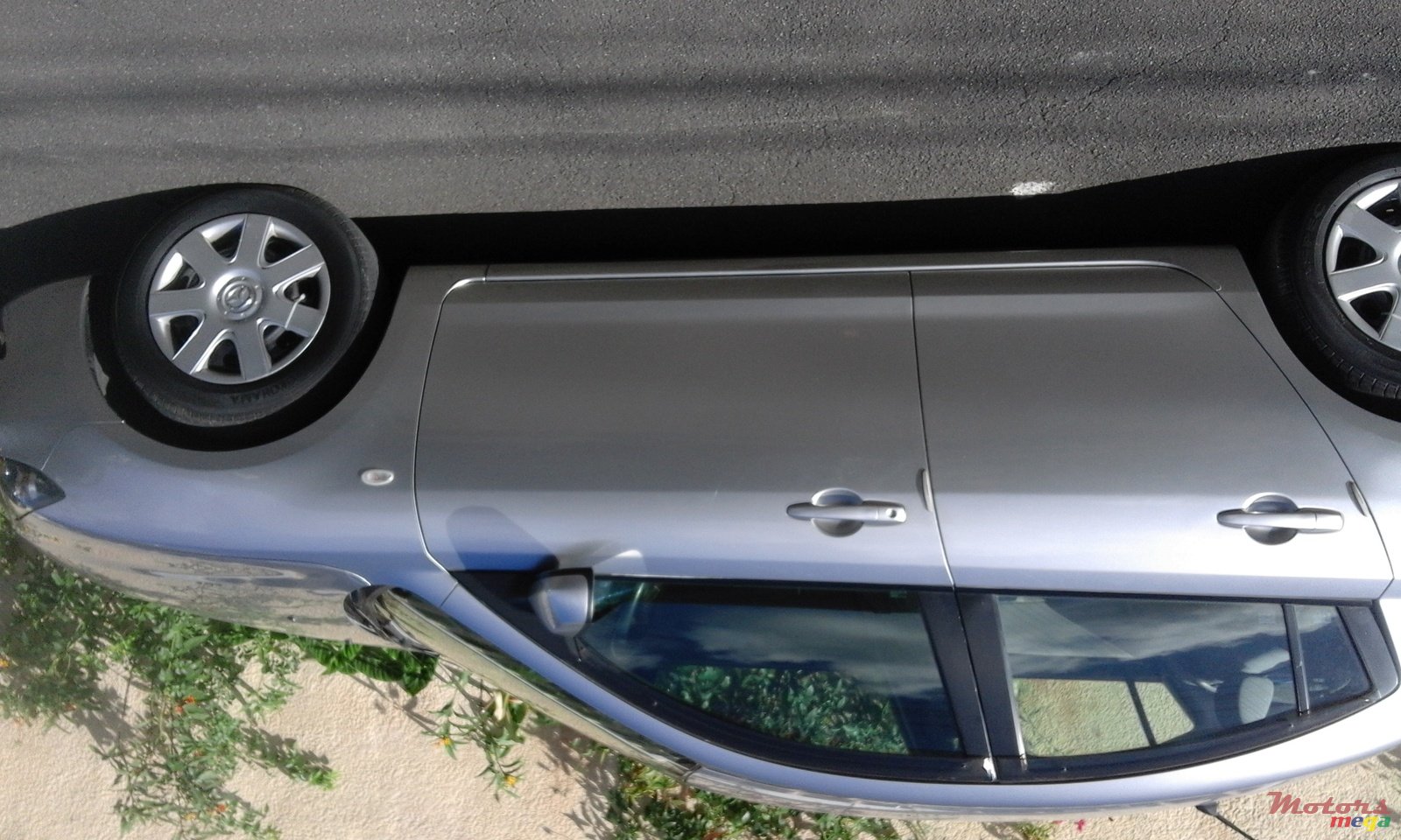 2006' Mazda Axela photo #1