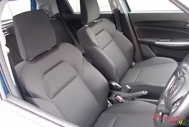 2017' Suzuki Swift Japan photo #5