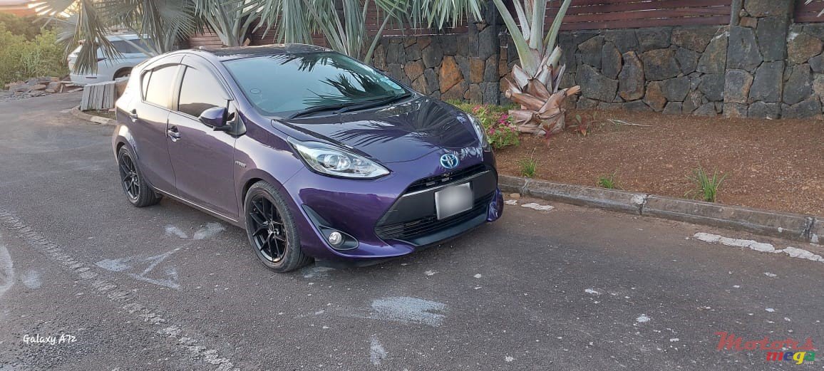 2018' Toyota Aqua photo #2