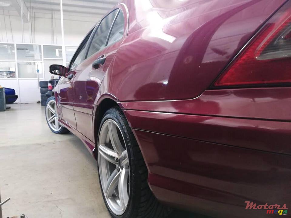 2001' Mercedes-Benz C220 photo #4