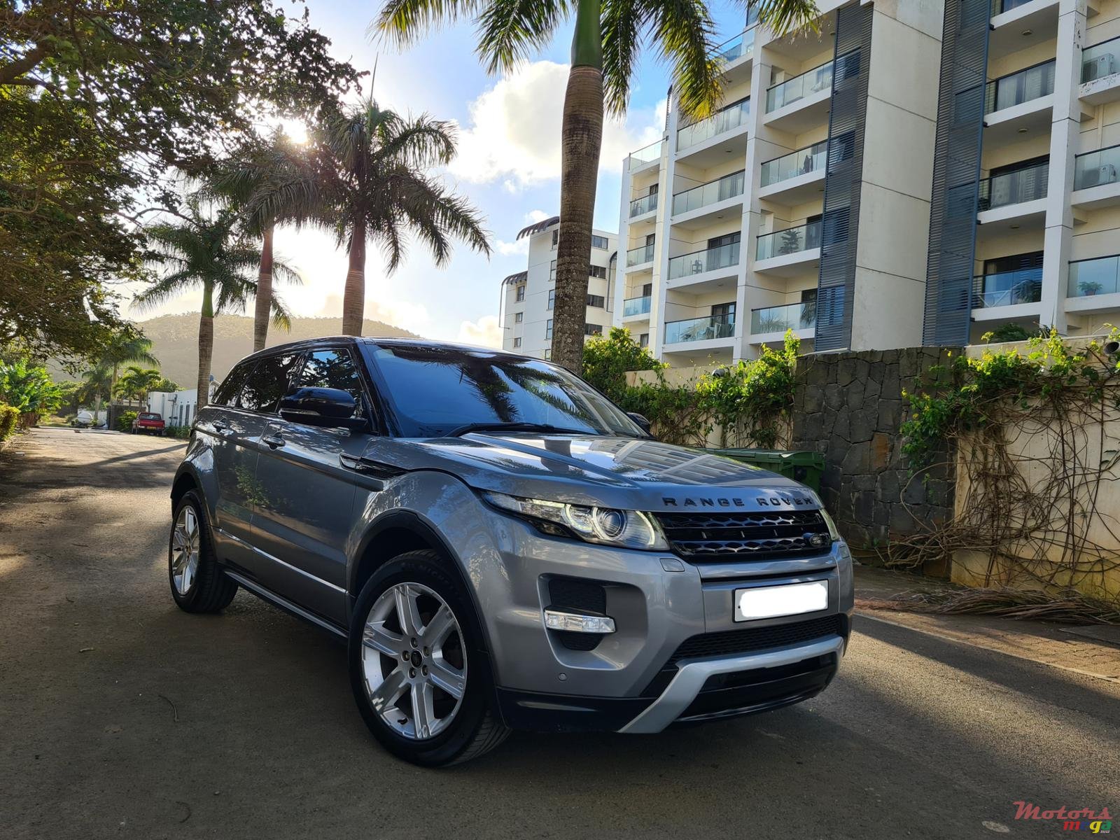 2013' Land Rover Range Rover Evoque Automatic photo #1