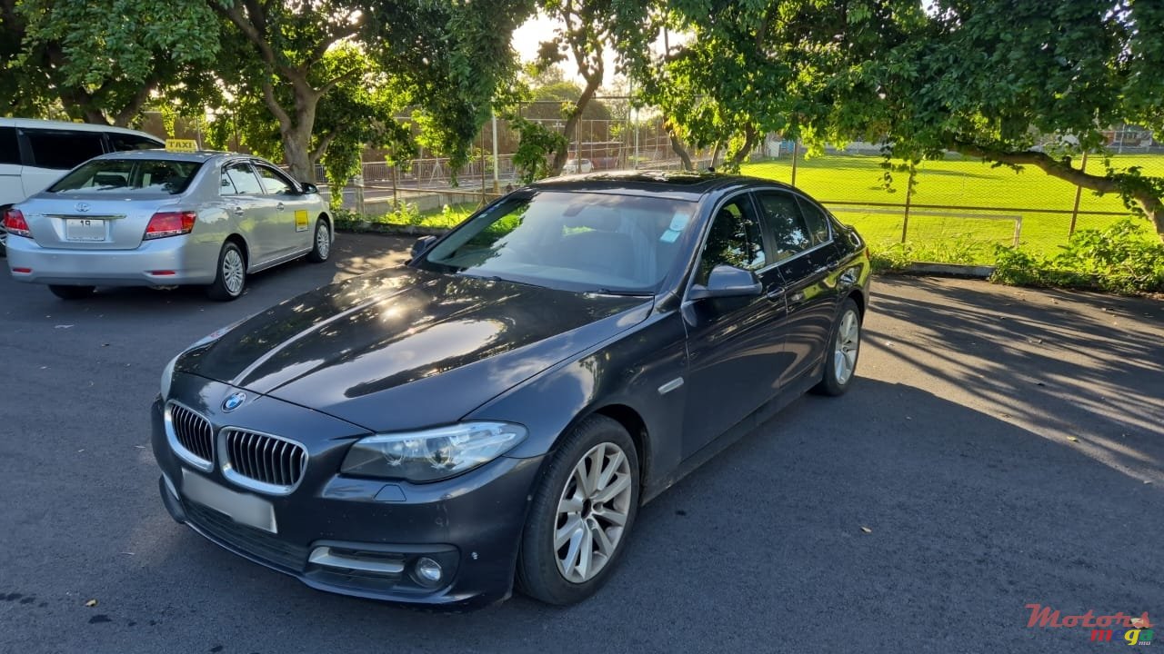 2016' BMW 5 Series photo #3
