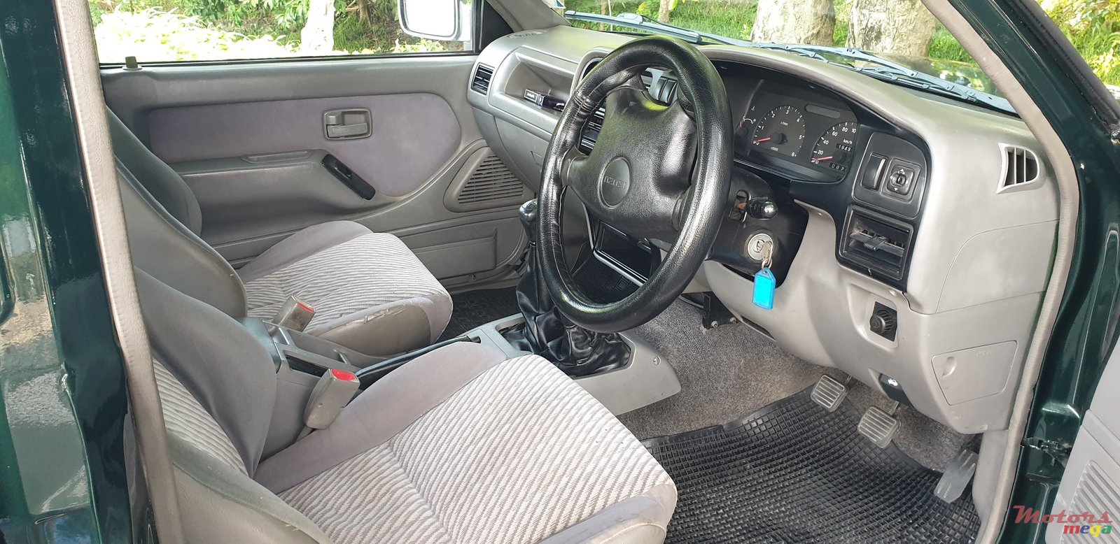 2001' Isuzu D-Max photo #5