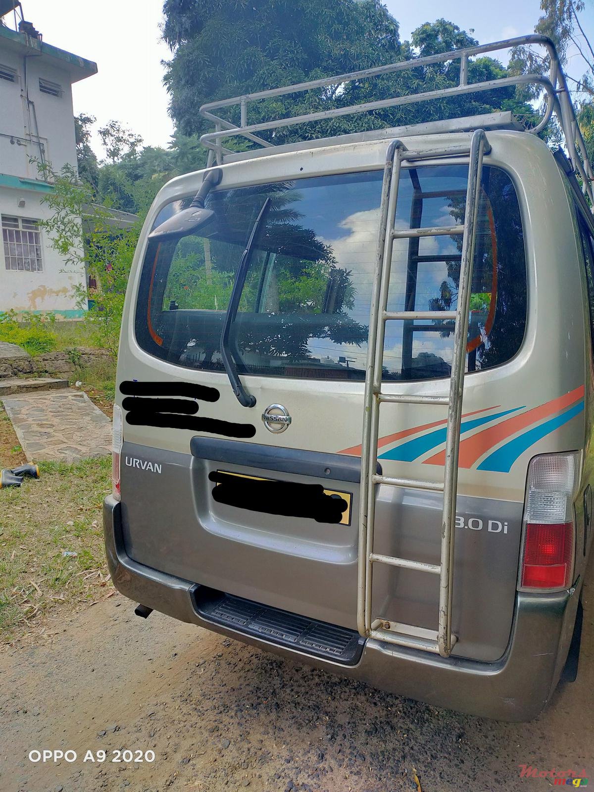 2009' Nissan photo #3