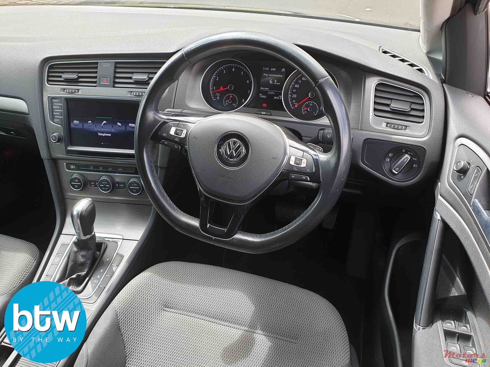 2014' Volkswagen Golf 7 Tsi Bluemotion photo #6