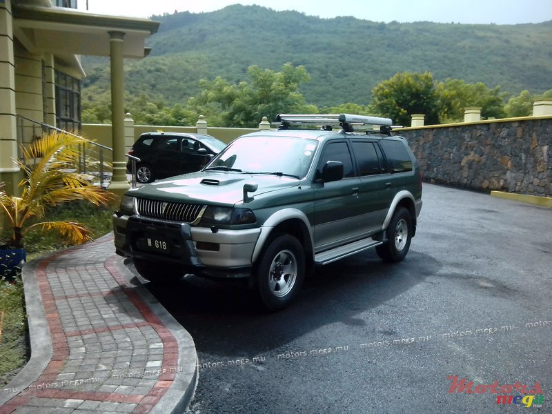 1997' Mitsubishi Challenger photo #3