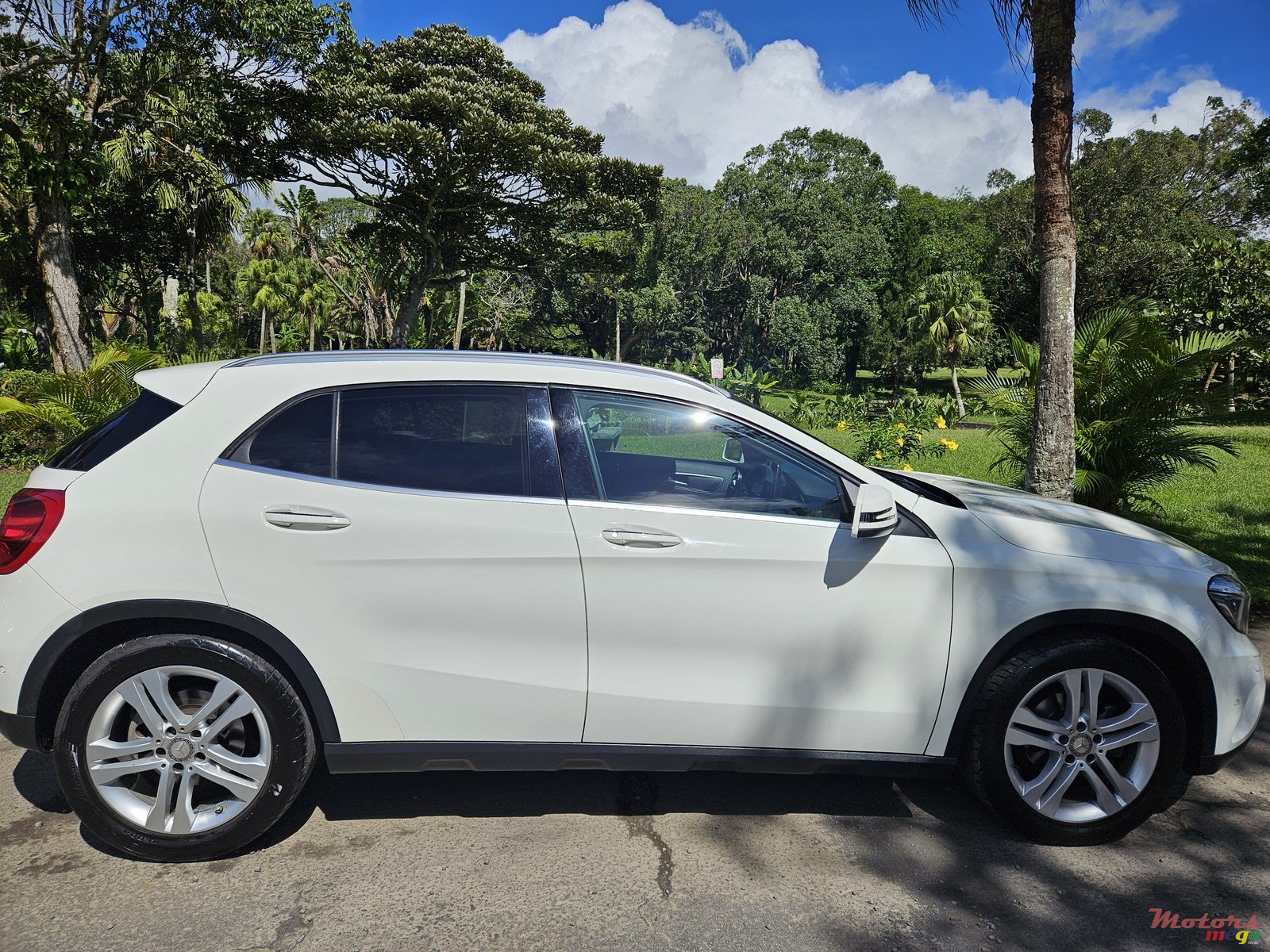 2016' Mercedes-Benz GLA 180 photo #3