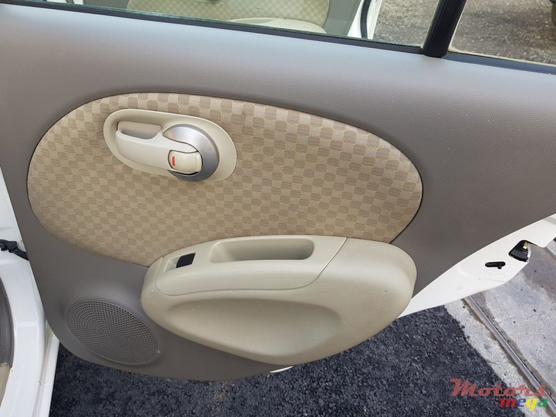 2009' Nissan March automatic photo #6