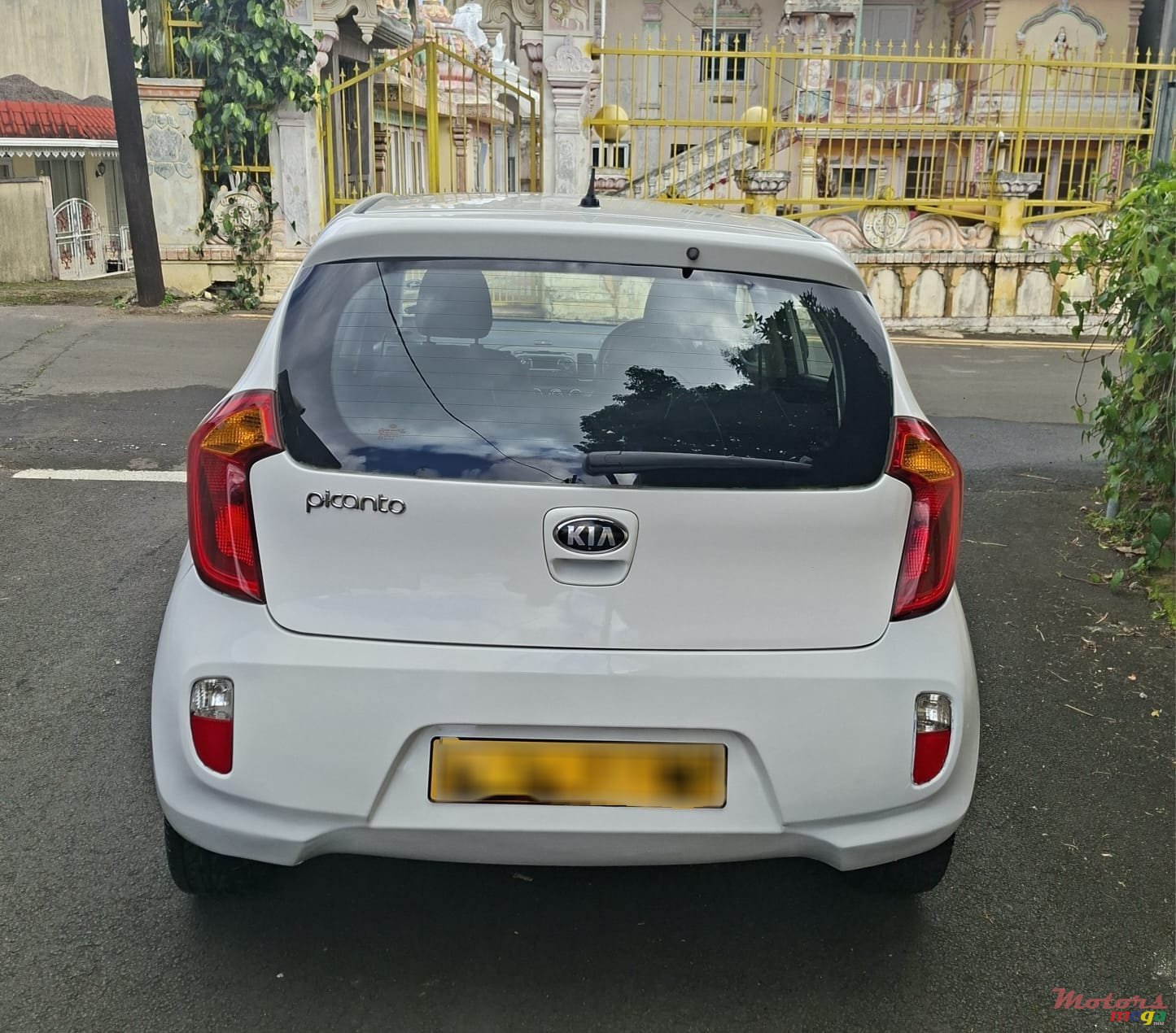 2012' Kia Picanto photo #2