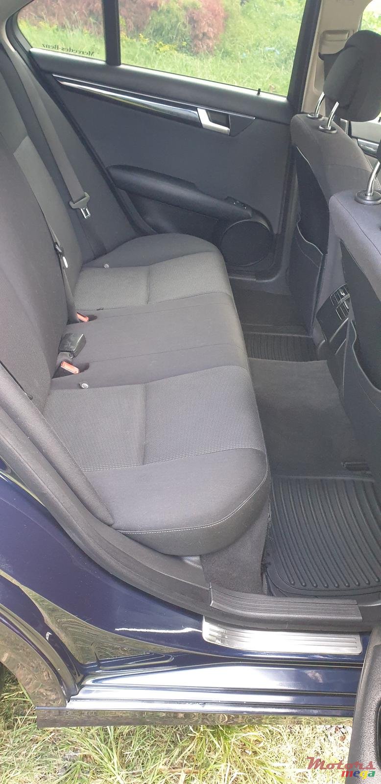 2012' Mercedes-Benz C-Class photo #7