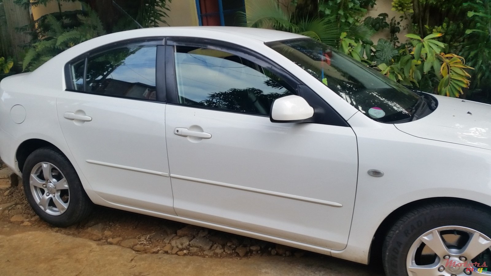 2004' Mazda 3 photo #3