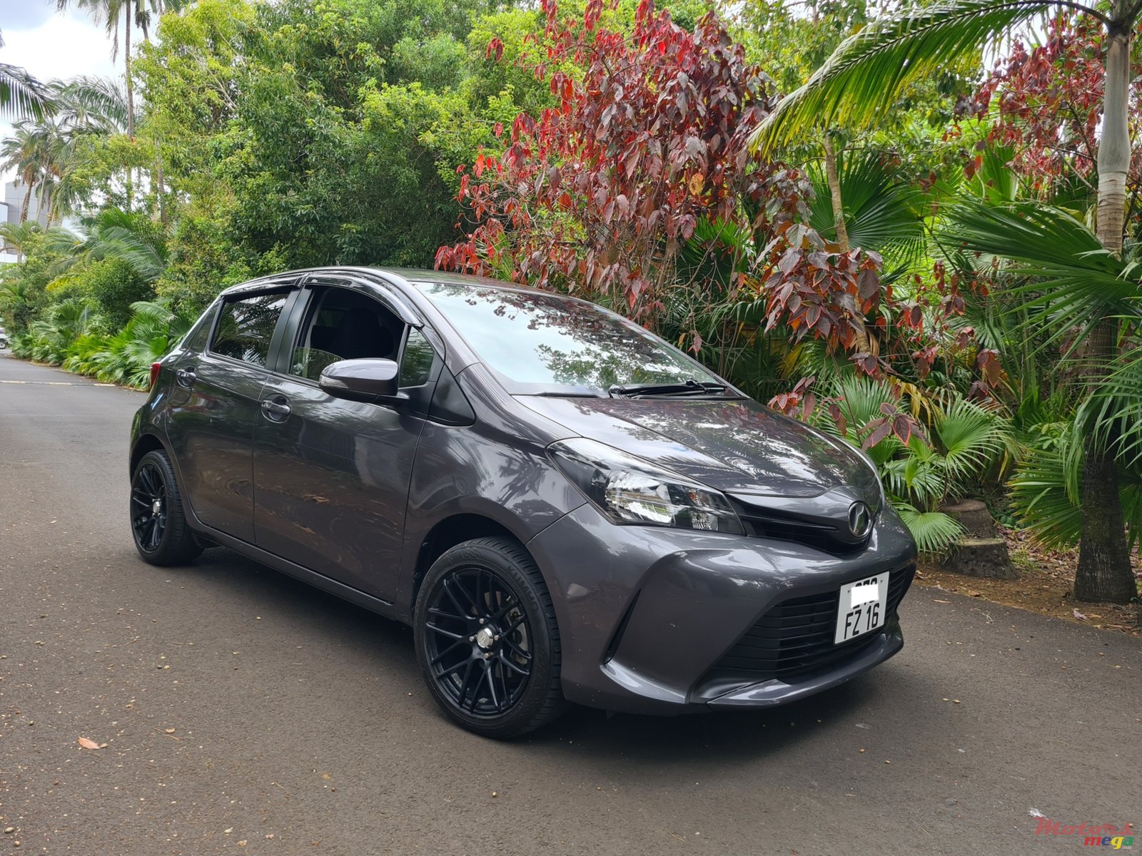 2016' Toyota Vitz Automatic photo #1