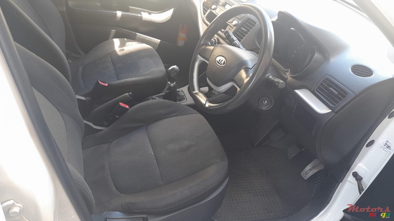 2012' Kia Picanto photo #4