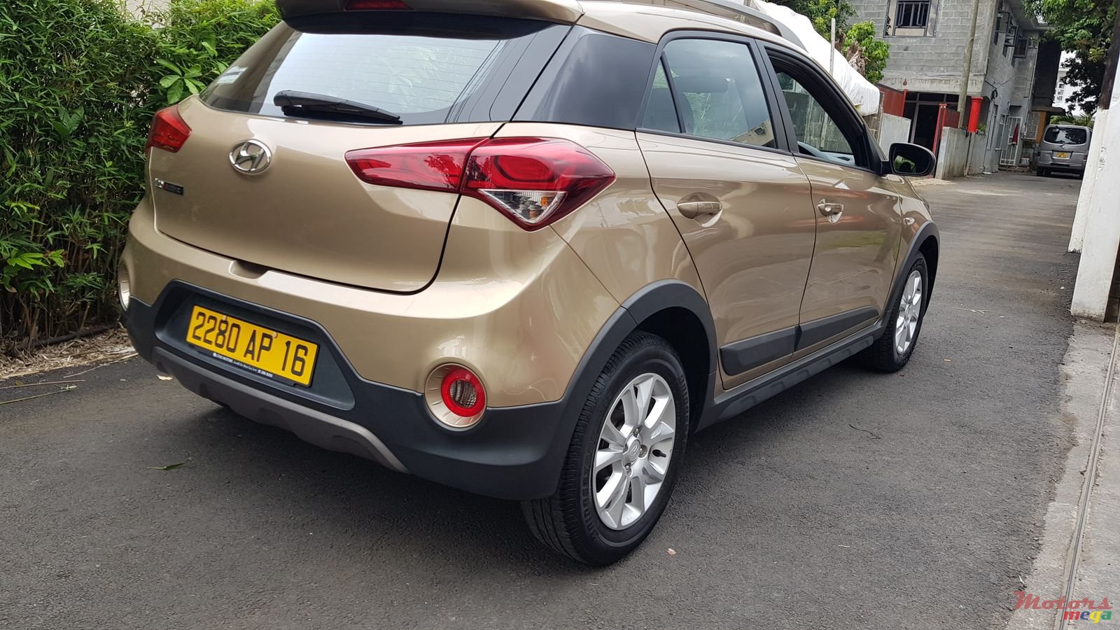 2016' Hyundai i20 Automatic photo #2