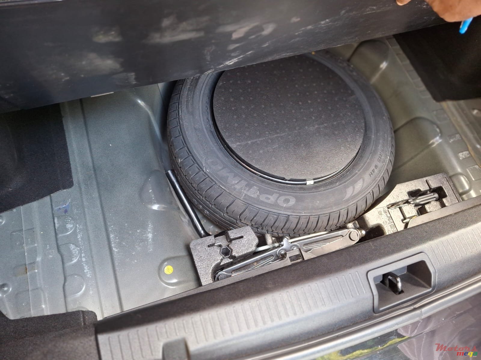 2011' Renault Fluence photo #4