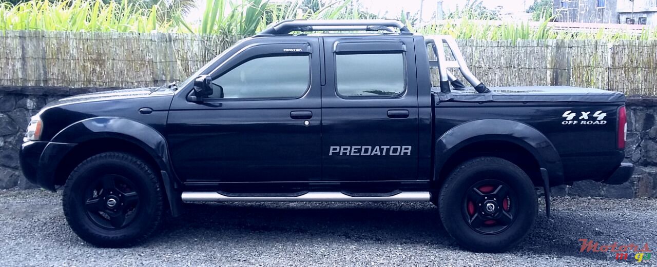 2009' Nissan Hardbody 4x4 3.0 predator photo #3