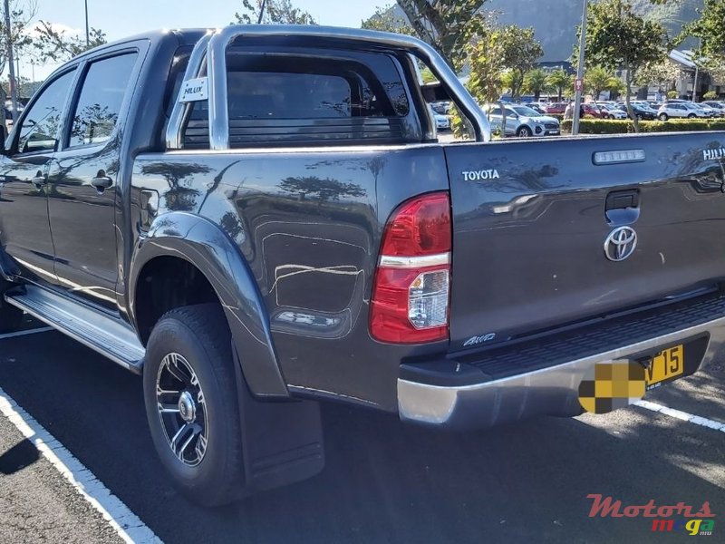 2015' Toyota Hilux As new, low mileage photo #2